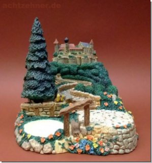 The Hummelscapes Collection - Castle On A Hill 16 cm