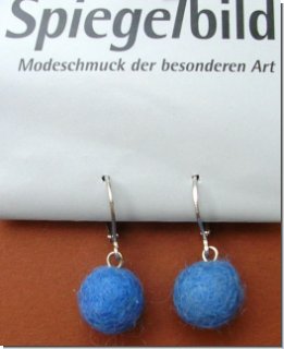 Blaue Filz Kuller Ohrhnger von Spiegelbild 3 cm