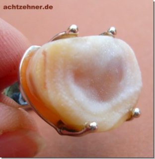 Silberner Ring mit Calcedon Rose Druse 17,5 mm