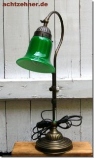 Tischlampe aus Messing mit Nostalgie Glas Schirm 46 cm