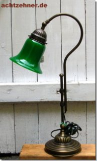 Tischlampe aus Messing mit Nostalgie Glas Schirm 46 cm