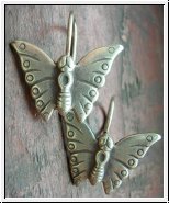 Silberne Schmetterlinge im Antik Style 2,4 cm